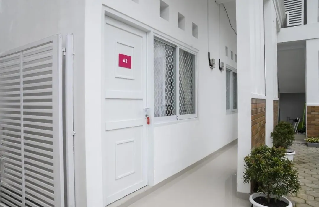 Reddoorz Syariah Near Rsud Kota Bogor-1
